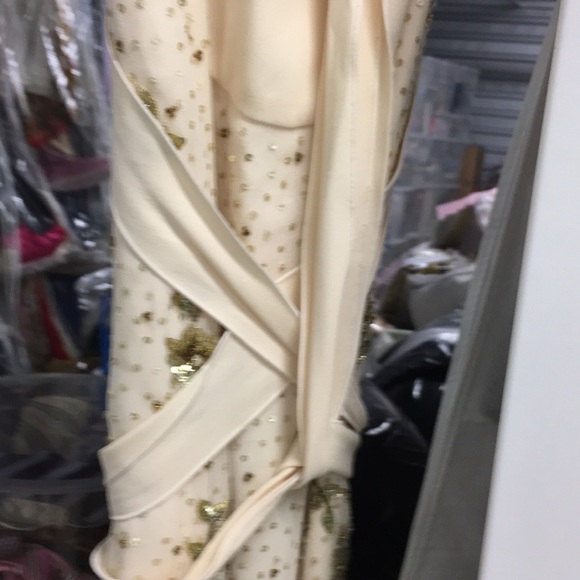 Escada cream dress with sequin embroidery - Picture 2 of 7